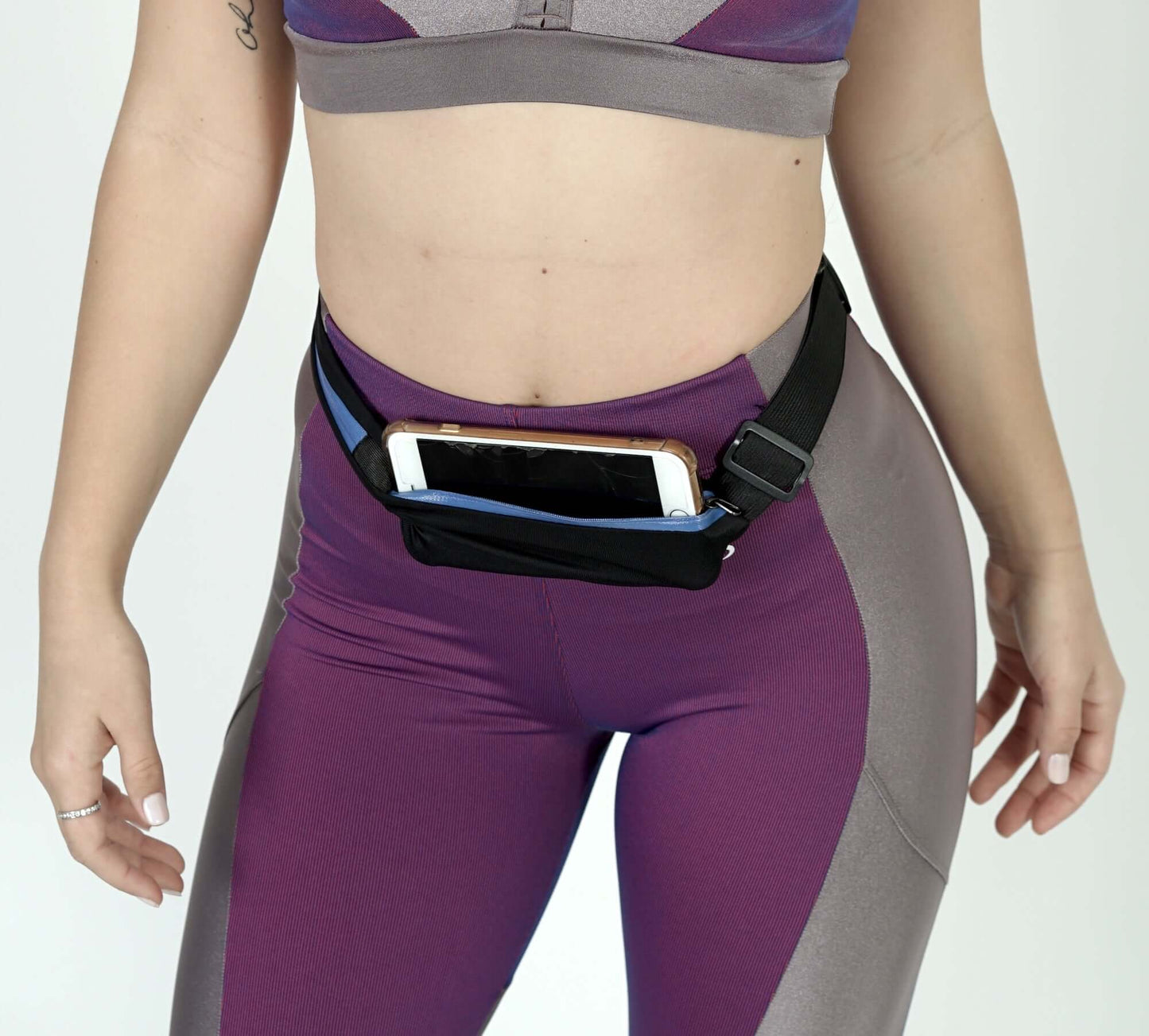 Stride Dual Pocket Running Belt